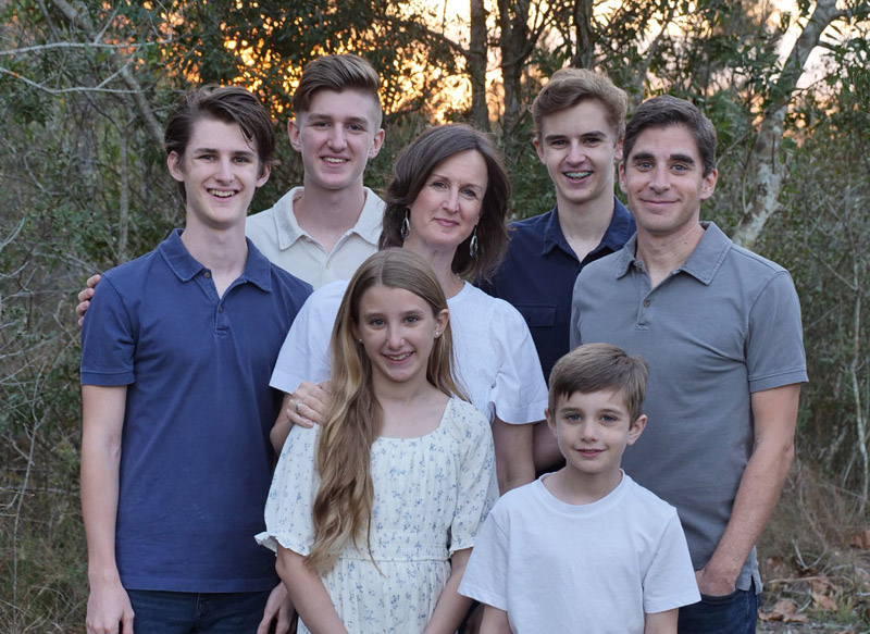 Chris and Rebecca Vennetti with their five children